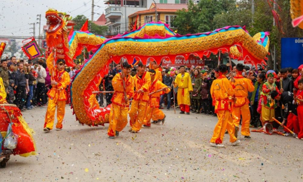 authentic-tet-experience-making-banh-chung